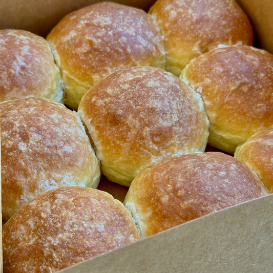 SOURDOUGH DINNER ROLLS (HOLIDAY PRE-ORDERS ONLY)